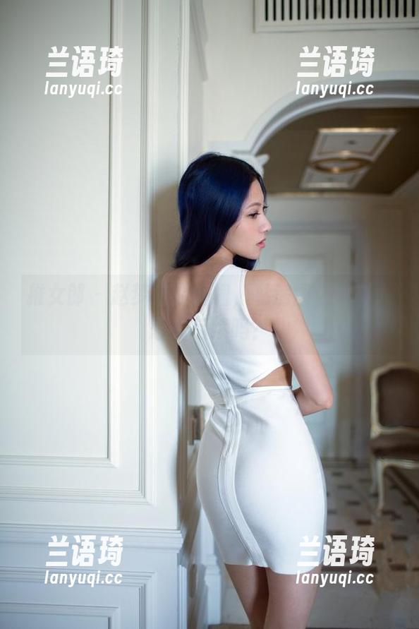 推女郎 - 赵梦洁的红裙，私房图包里有人想看后续吗？