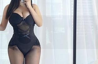微密圈 – 婚纱图集来了，快看是可馨耶的惊喜——看着这服装我都想结婚。