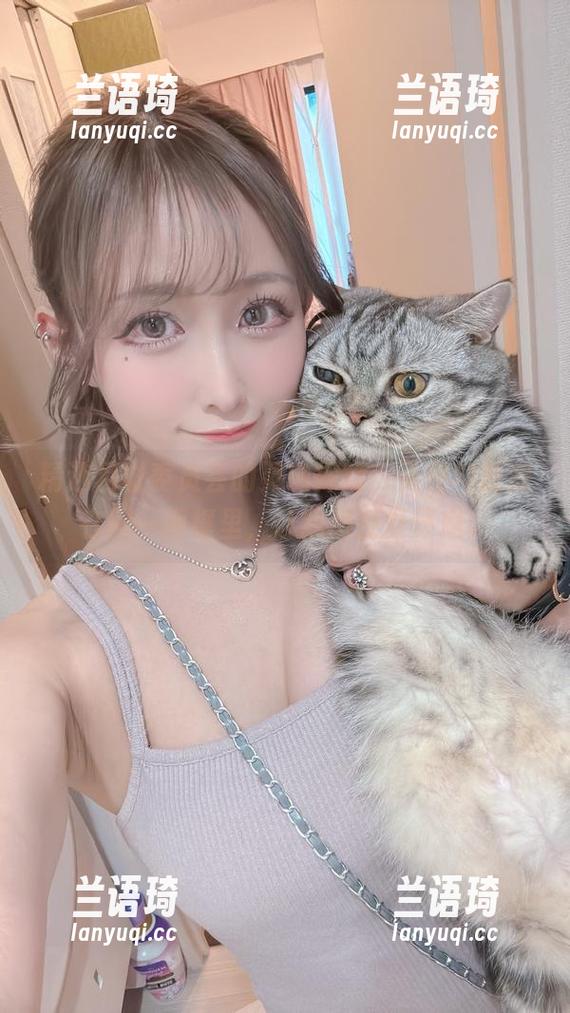 精选月城委员会的灵魂探险，天使与恶魔在同一画框里，让我想反复琢磨。