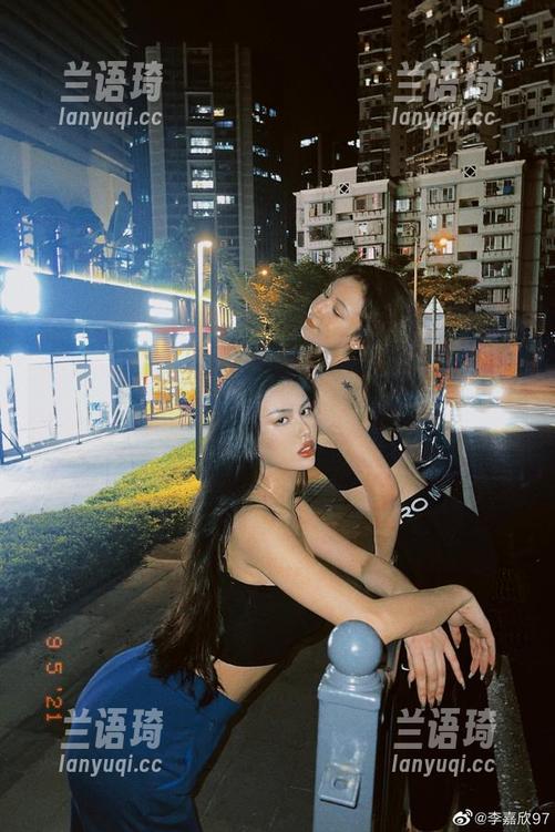 微密圈 - 如果李嘉欣97穿校服，写真界又要乱了套
