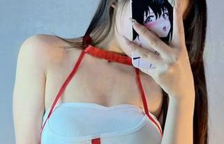 微密圈 – 看！在线的桃沢樱呀又来怼镜了，真让人捉摸不透！