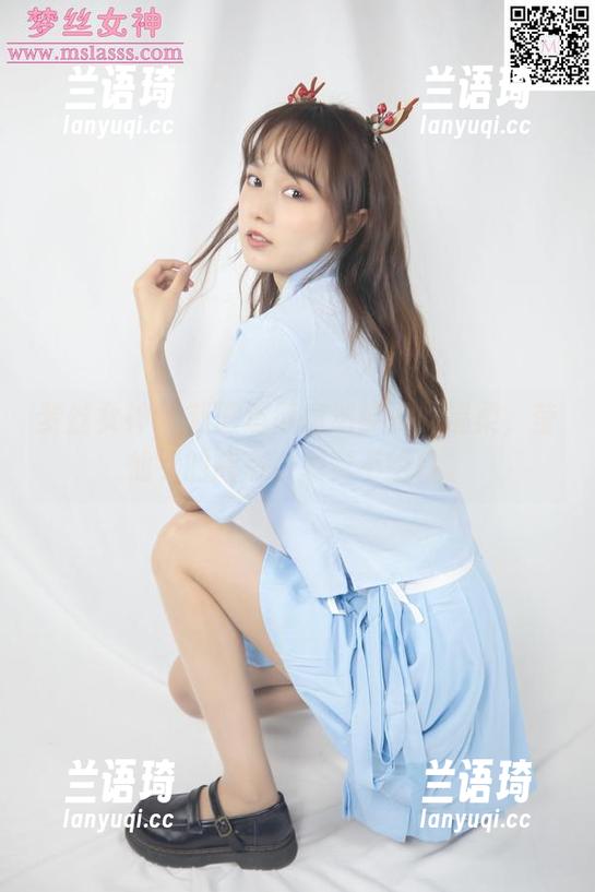 梦丝女神 - 制服造型竟然能如此温柔，莹仙女的高清资源赞不绝口。