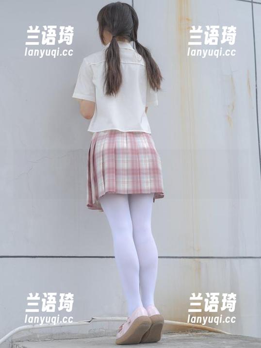 森萝财团 森萝财团的白丝,让美图和看见的每一根丝丝都充满了暗示!
