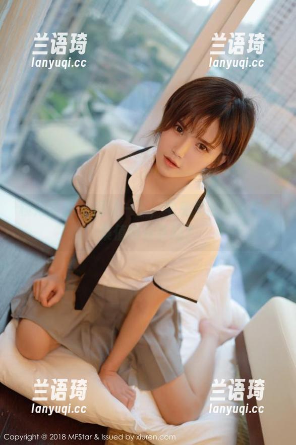 模范学院 - 探讨一下，宅兔兔的泳衣写真集值得分享吗？