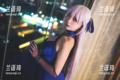 艾蕾写真合集，樱落Selena也要承认：我现在根本不想工作，只想看这个！