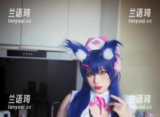 喂，这是清颜真德秀的圣诞戏法吗？cos也太带感了。