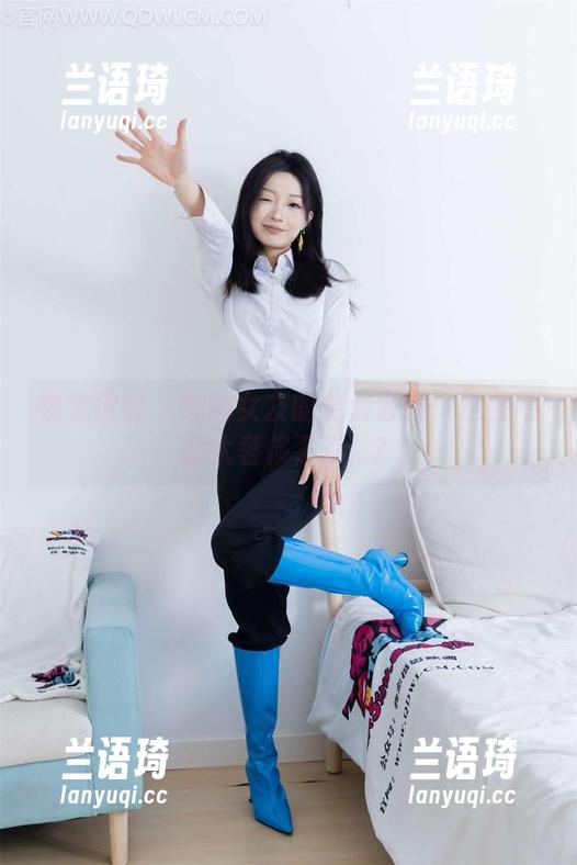 物恋传媒 - 嘟嘟女友的免费套图：这会不会太奢侈了点...？