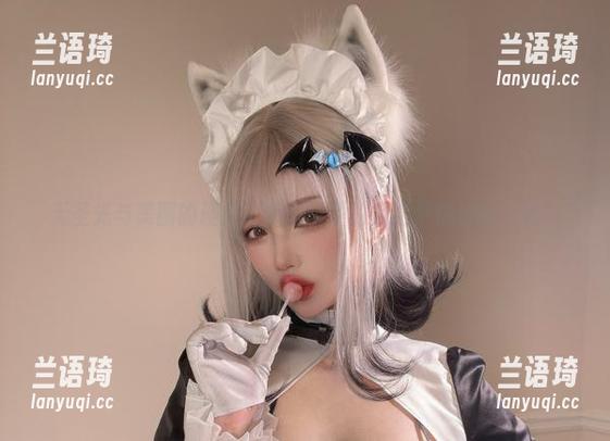 无圣光与美图的碰撞，狐洛洛子的月之伊布值得一看！