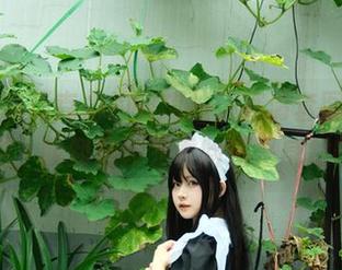 白莉爱吃巧克力的安琪拉，高清套图带来的困惑，我到底该先看脸还是身材呢？