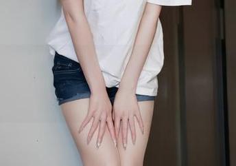 微密圈 – 白龙猫女的肉丝图集精选，接下来的画面，放心，没想象中那么奇怪……