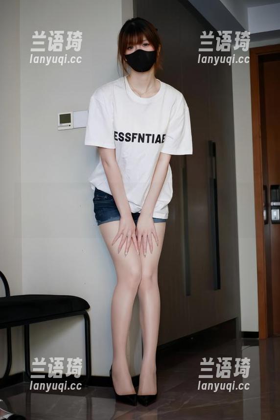 微密圈 - 白龙猫女的肉丝图集精选，接下来的画面，放心，没想象中那么奇怪……