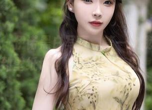 秀人网 – 伊诺黑白写真，第一次我才意识到壁纸也可以这么有意思。