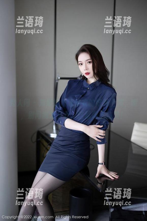 秀人网 - 刘婷婷与连体衣的好戏上演，啊，别问我怎么看，这就叫错位美！