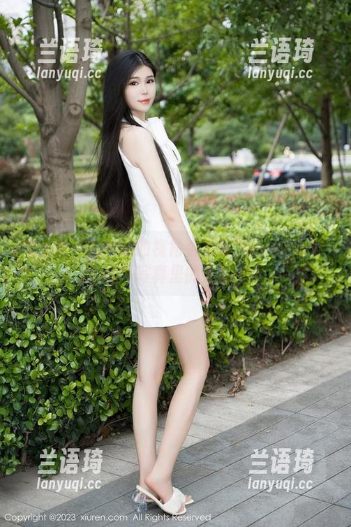 秀人网-孟狐狸FoxYini 秀人网 - 从老板的视角看孟狐狸FoxYini:秘书写真里的小秘密