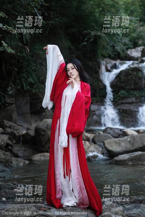 秀人网 - 原图不显山露水，久等的张庭蓉毕竟是女王