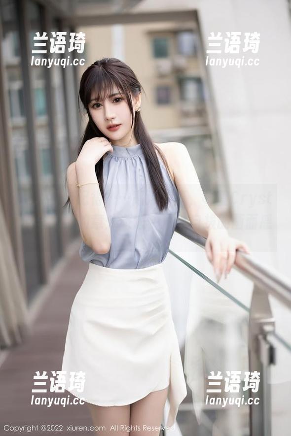 秀人网 - 记得……高清写真，梓萱Crystal与奶牛的意外邂逅，难以自拔的画面感。