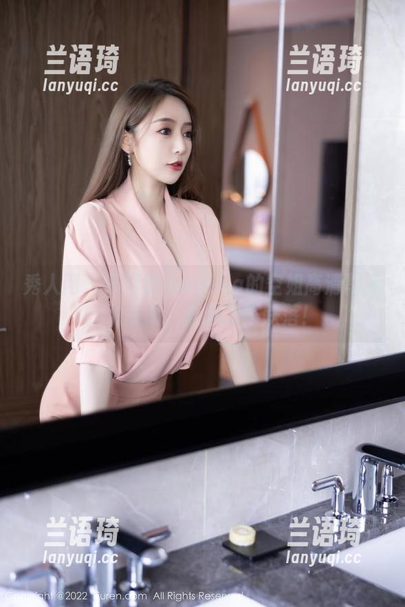 秀人网 - 陆萱萱cecillia的空姐高清写真：飞高高，让魅力不跌落！