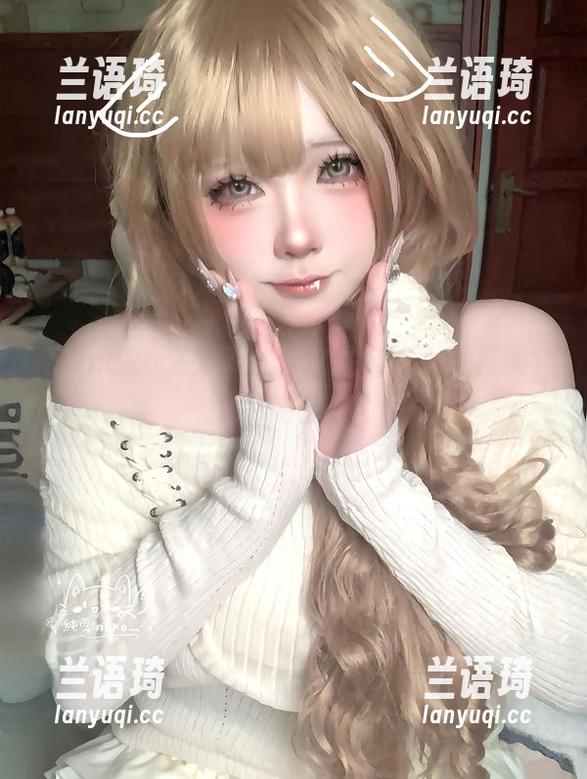 纯爱neko又来了，这次是个修女写真集，太犯规了吧！
