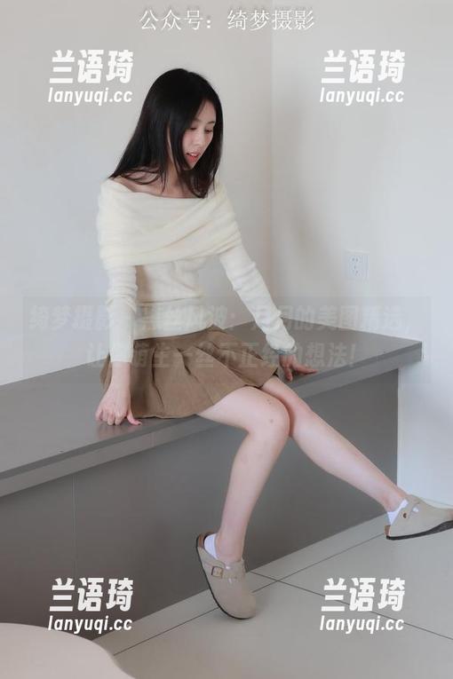 绮梦摄影 - 黑丝风波：月月的美图精选，让你萌生一丝不正经的想法！