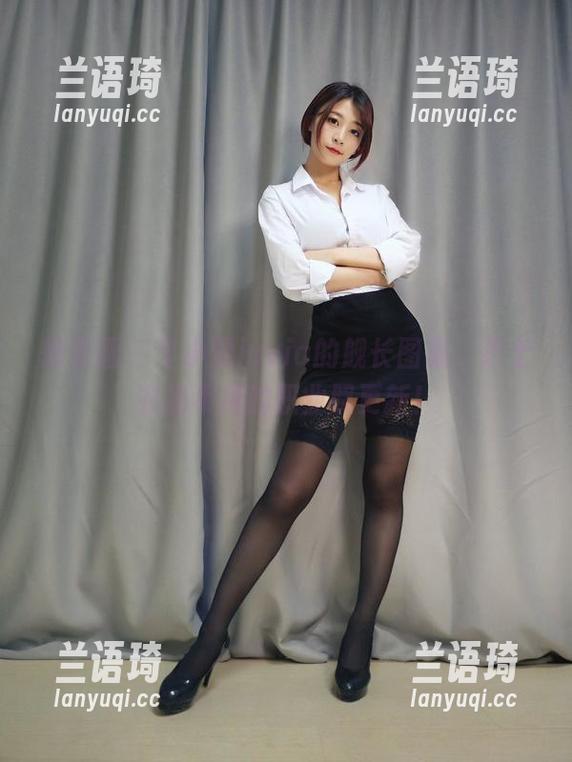 微密圈 - 羊小雪juvia的舰长图集，护士衣扔不掉的职业照更新！