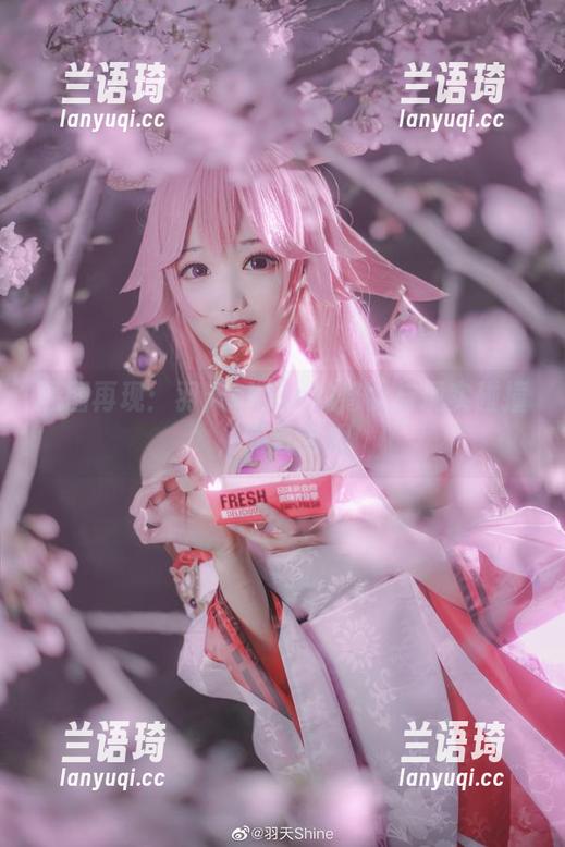 原图再现：羽天shine的修女与现实碰撞，简直有趣