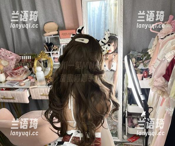 睡前小甜点，芊川一笑MNK带着私房原图来啦，甜蜜得超乎想象！