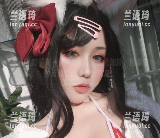天台上的芊川一笑MNK，无圣光加持，图集中的点滴都透着曼妙气息。