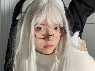 微密圈 – 在无圣光的影影绰绰中，看的是什么图片？是葱油饼er与修女！