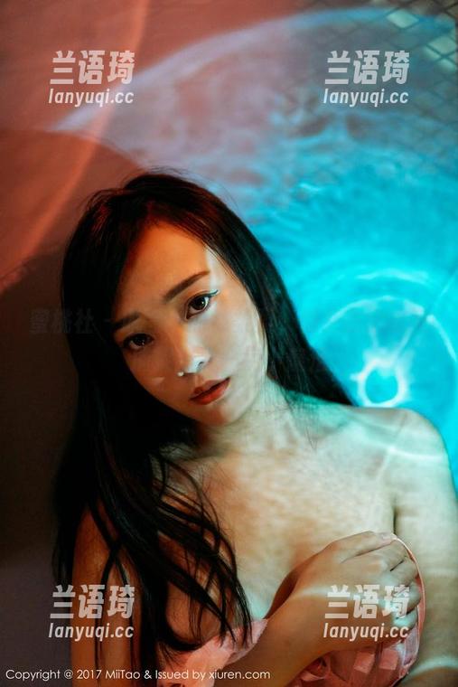 蜜桃社 - 原图中的林柔柔，似乎在运动间捕捉到了一点小魔法