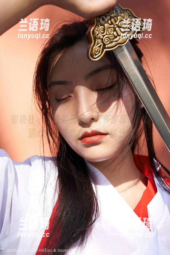 蜜桃社 - 免费的图册，有多少样式才够，温心怡的连体衣就是一部分吗？