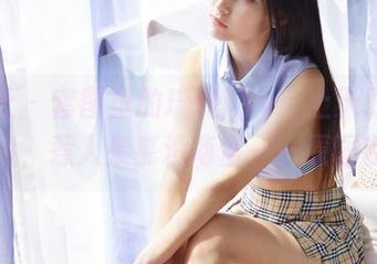 蜜桃社 – 套图里的琉璃lily：上天对腿的厚待，惹人羡慕没商量——原图在此