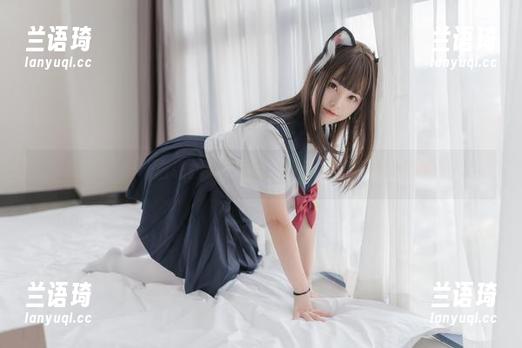 看，蜜汁猫裘的无圣光假期，原图还原真实的她