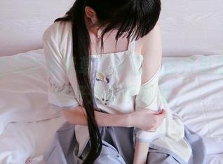 西尔酱的全套青草水手服，图片里那种恰到好处的模糊感