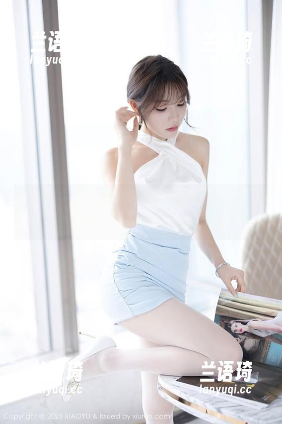 语画界-王馨瑶yanni 语画界 - 王馨瑶yanni的私拍原图,天使大概在这儿候鸟呢,哈哈!