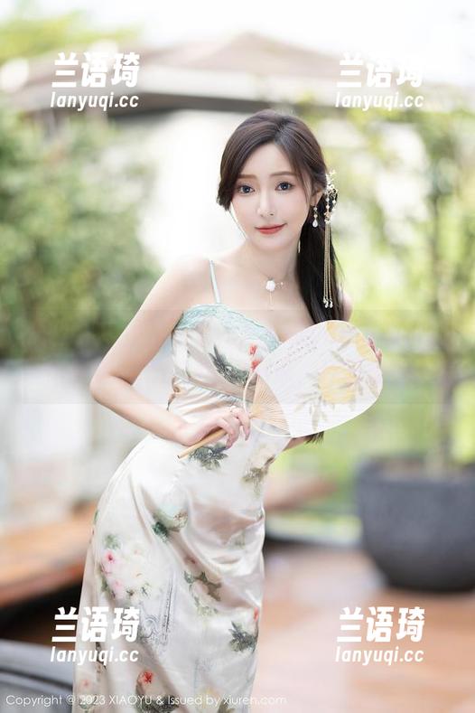 语画界 - 不得不说，王馨瑶yanni的校园作品集像是在翻校园旧照，怀旧得很。