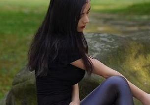 微密圈 – 一套装让辣妈女神的写真又好看又时髦，貌似自己的衣柜里缺啥？