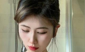 微密圈 – 醇子小姨的全套制服，那个图包，表情太到位了，恨不得加倍欣赏。