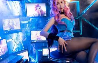 在原图里，阮邑Fairy真把黑色和大象结合的巧妙—看了有点小想法。