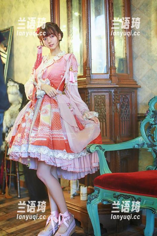 告诉你个图集里的秘密，陆卿卿kyokyo真会玩啊