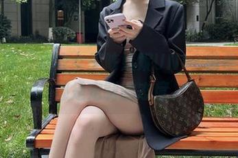 微密圈 – 皮衣女王陈妮妮UNI，随便一件都是定制的态度。