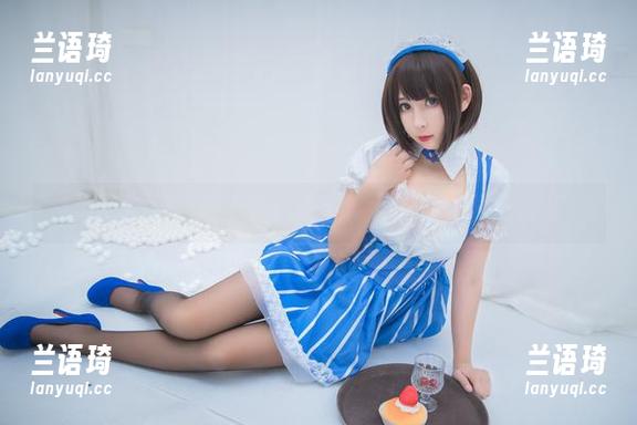 最新图集里，雯粥粥用万圣节的魔法，打破无聊！