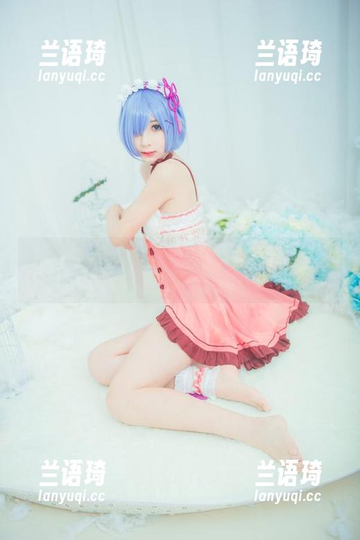 体操服下载专区：当雯粥粥i变身体育课女神！