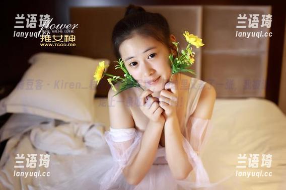 青豆客 - Kiren_程程程红裙写真，网盘里又多了一张，我被迫走上一条收藏不归路！