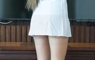 青豆客 – 学妹的图集：可蕊娜那不经意的迷人瞬间